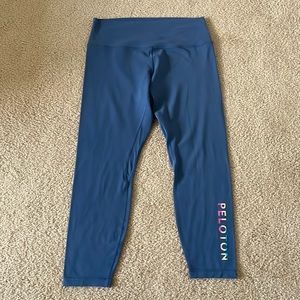 LULULEMON PELOTON WUNDER UNDER LEGGINGS.